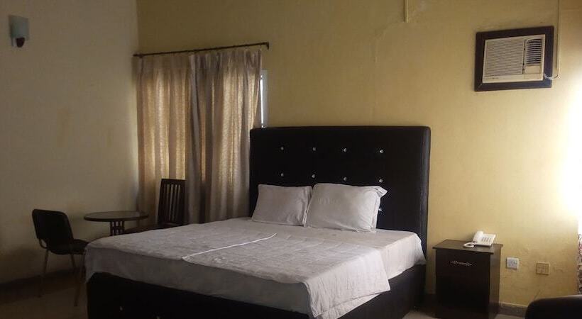 هتل Paris Apartment