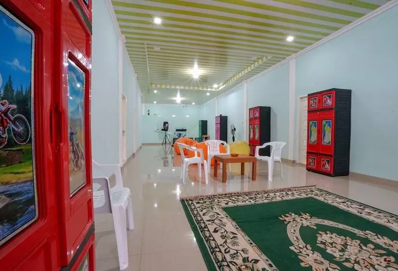 ホテル Alam Lestari Redpartner