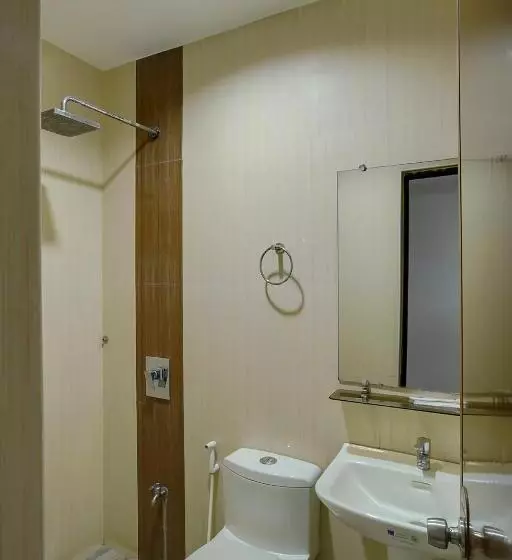 Hotelli Oyo 459 Offshore Suites