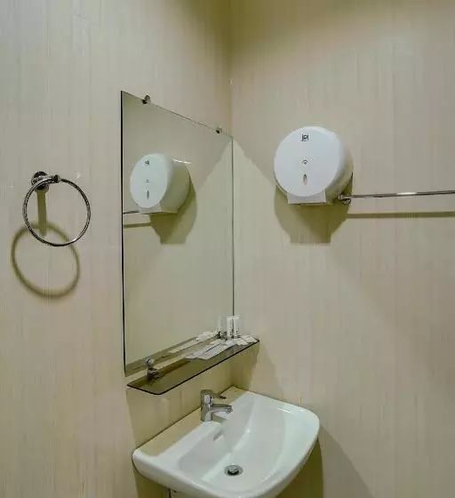 Hotelli Oyo 459 Offshore Suites