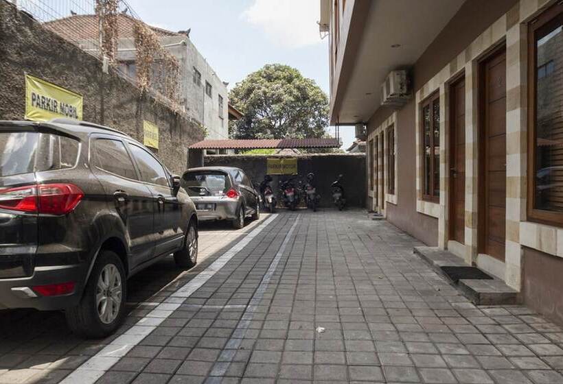 פנסיון Reddoorz @ Gunung Sanghyang Kerobokan