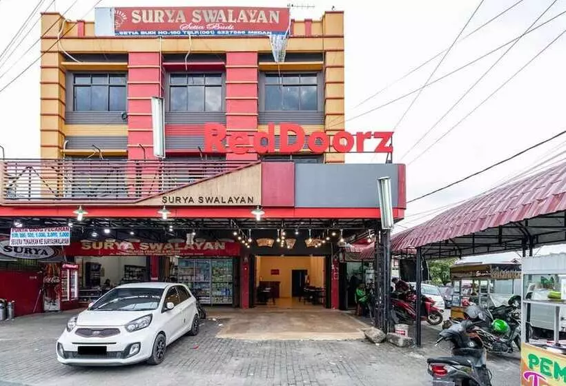 ペンション Reddoorz Syariah @ Jalan Setiabudi Medan 3