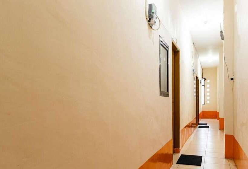 פנסיון Reddoorz Syariah @ Jalan Setiabudi Medan 3