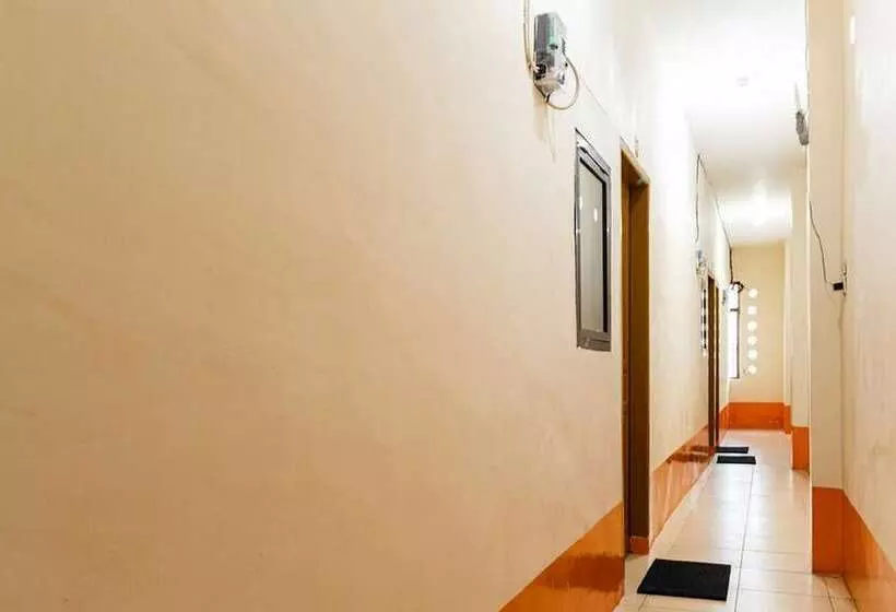 ペンション Reddoorz Syariah @ Jalan Setiabudi Medan 3