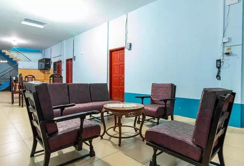 ペンション Reddoorz Syariah @ Jalan Setiabudi Medan 3