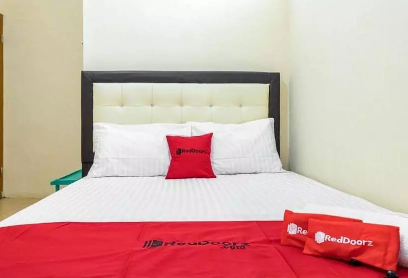 ペンション Reddoorz Syariah @ Jalan Setiabudi Medan 3