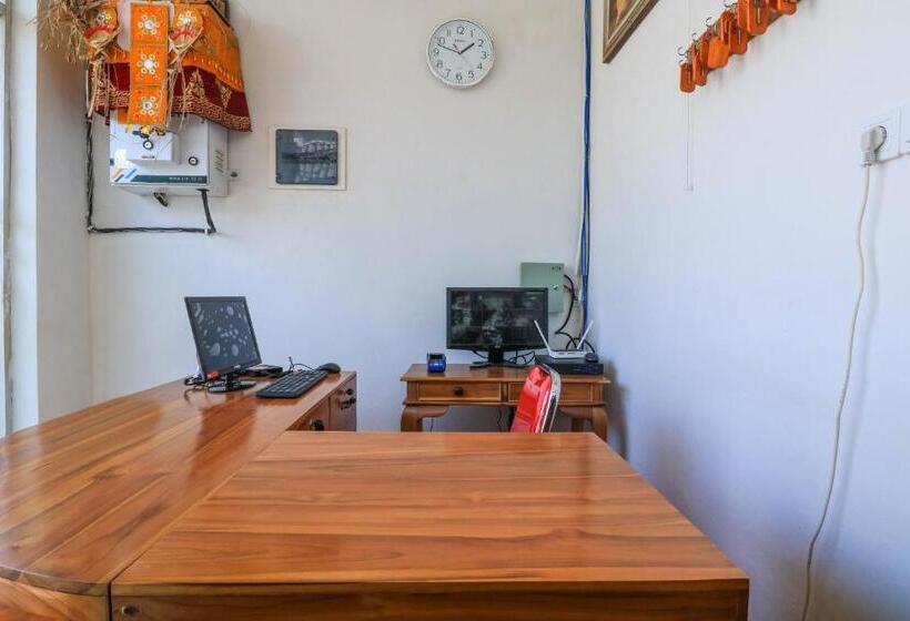 בית מלון כפרי Lilis Aksito Akusara