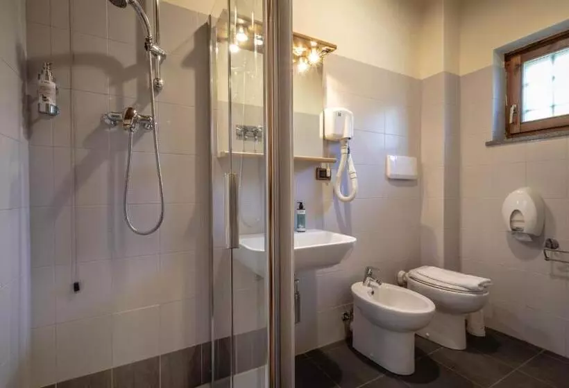 Hotelli Alpine Forest