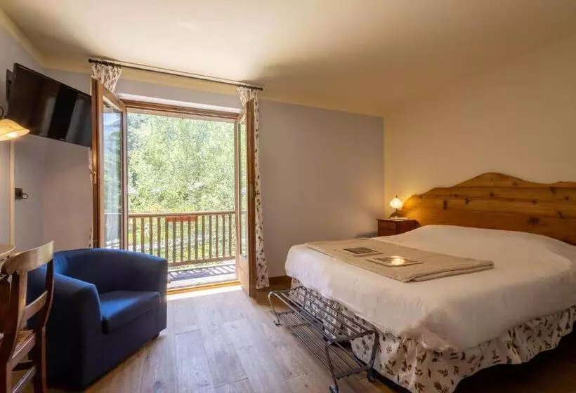 Hotelli Alpine Forest