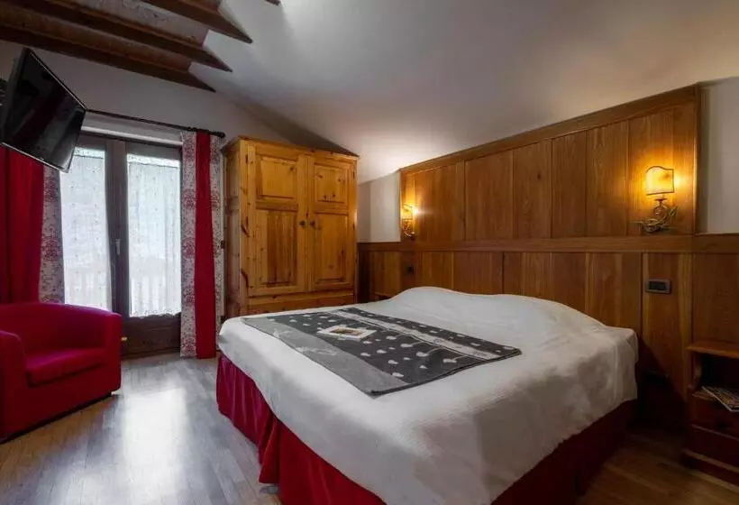 Hotelli Alpine Forest