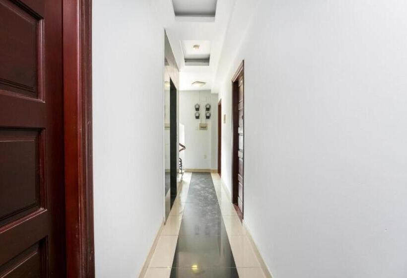 בית מלון כפרי Oyo 421 Deck 360 Dormitel