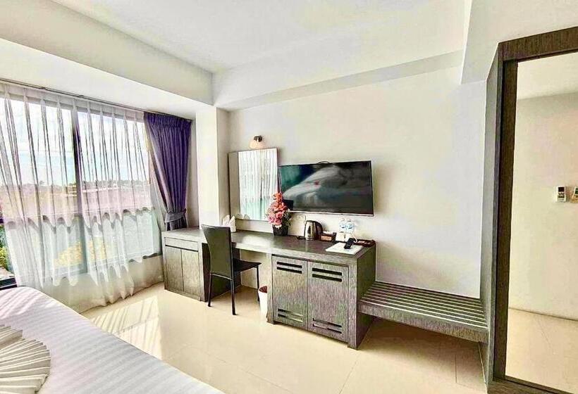 هتل The Thames Pool Access Resort & Villa Sha Extra Plus