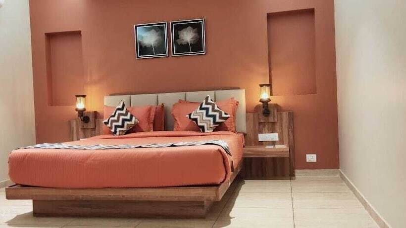 Mango Hotels Select Dwarka