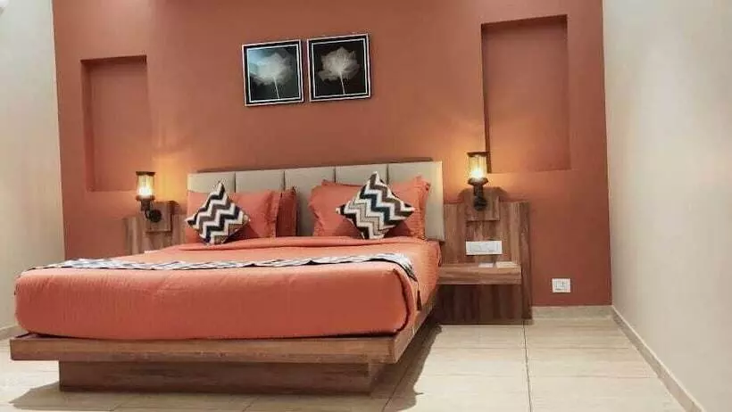 Mango Hotels Select Dwarka