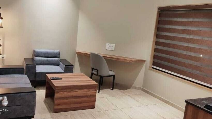 Mango Hotels Select Dwarka