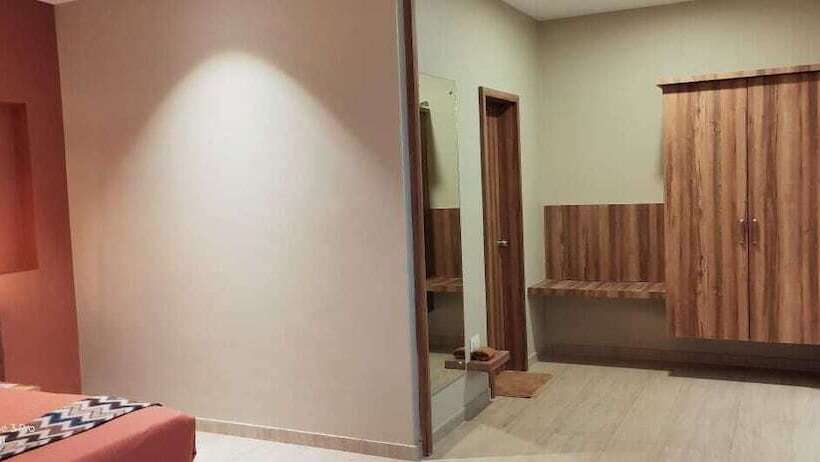 Mango Hotels Select Dwarka