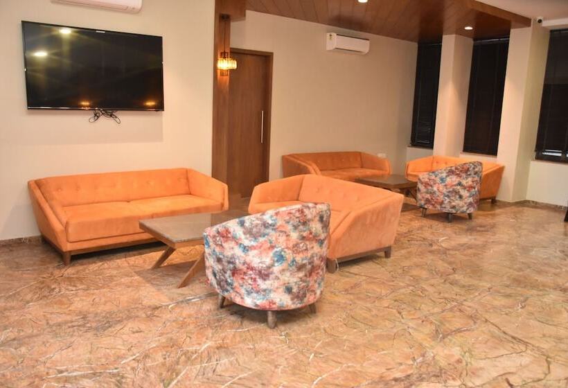 Mango Hotels Select Dwarka