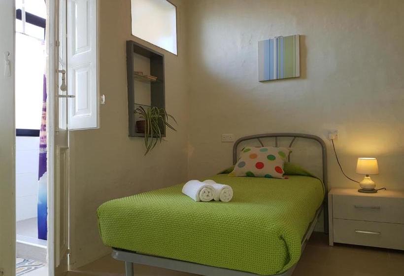 پانسیون Mizzi 87