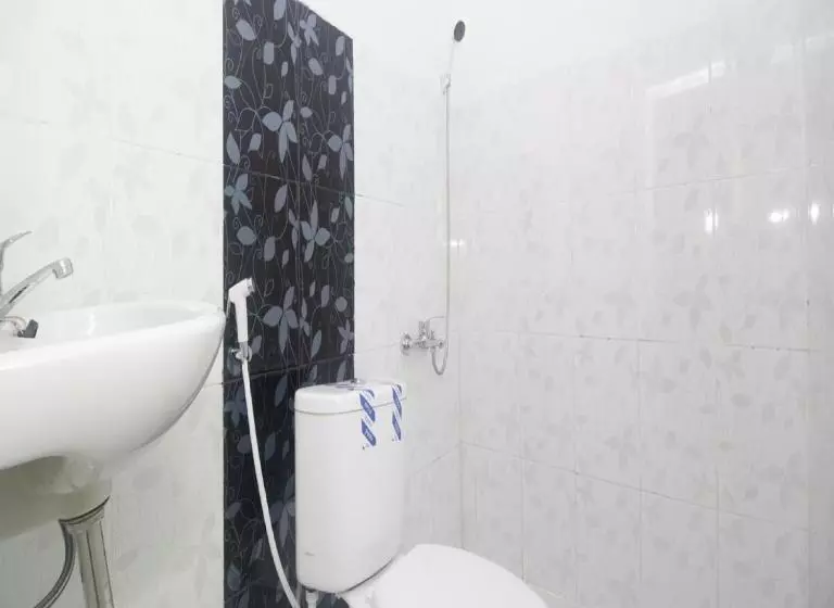 ペンション Reddoorz Syariah Near Universitas 17 Agustus Banyuwangi