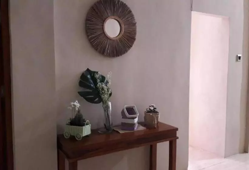 ペンション Reddoorz Syariah Near Universitas 17 Agustus Banyuwangi