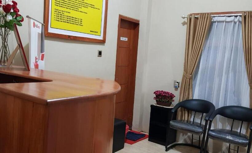 بنسيون Reddoorz Syariah Near Universitas 17 Agustus Banyuwangi