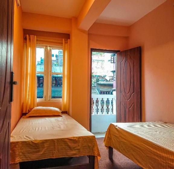 هاستل Durbar Square Backpackers Inn