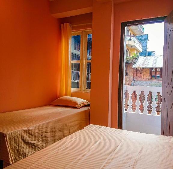 هاستل Durbar Square Backpackers Inn