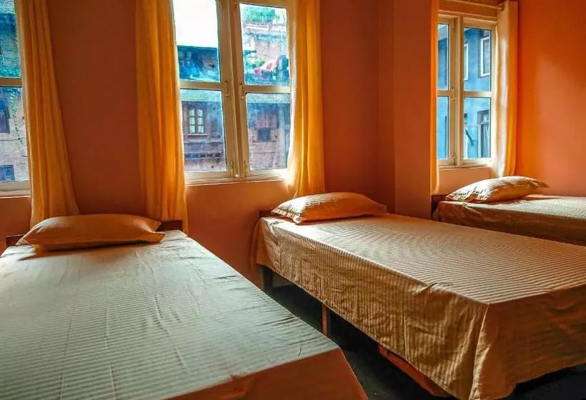 هاستل Durbar Square Backpackers Inn
