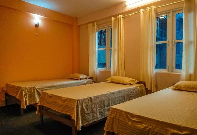 هاستل Durbar Square Backpackers Inn