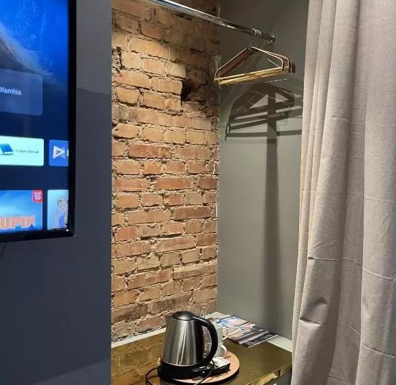 ホテル L Carl Friman