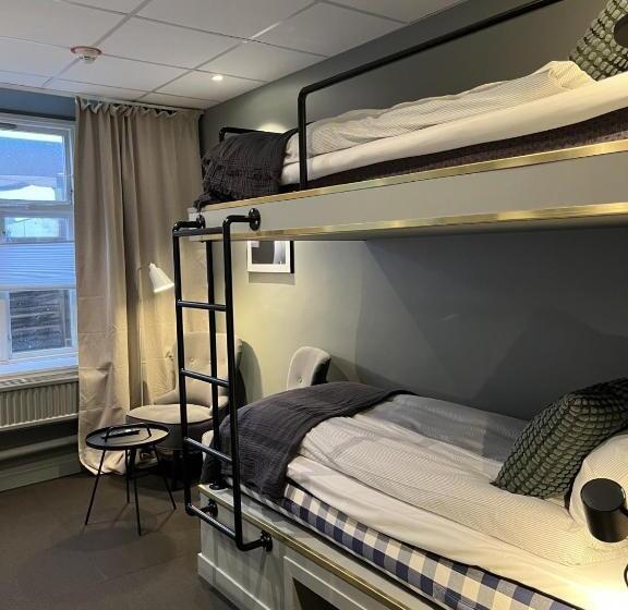 هتل L Carl Friman