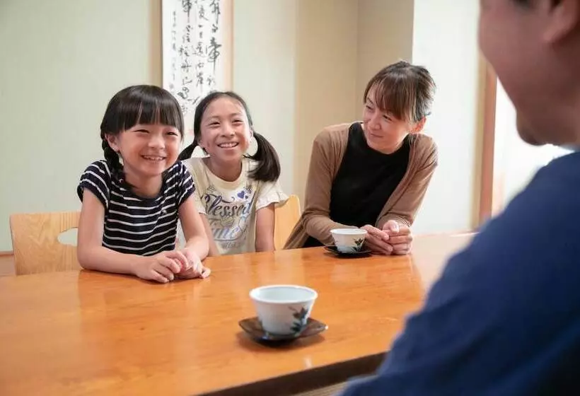 Hotelli Omuta Heights