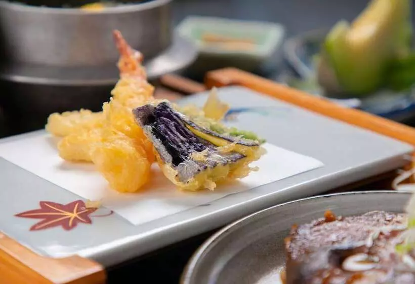 Hotelli Omuta Heights