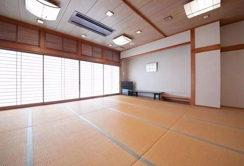 Hotelli Omuta Heights