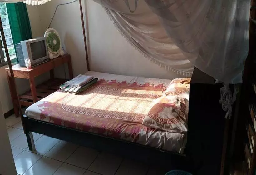 هتل Oyo 1782 Lotus Residence