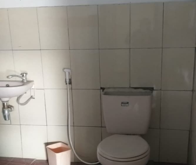 호텔 Oyo 1782 Lotus Residence