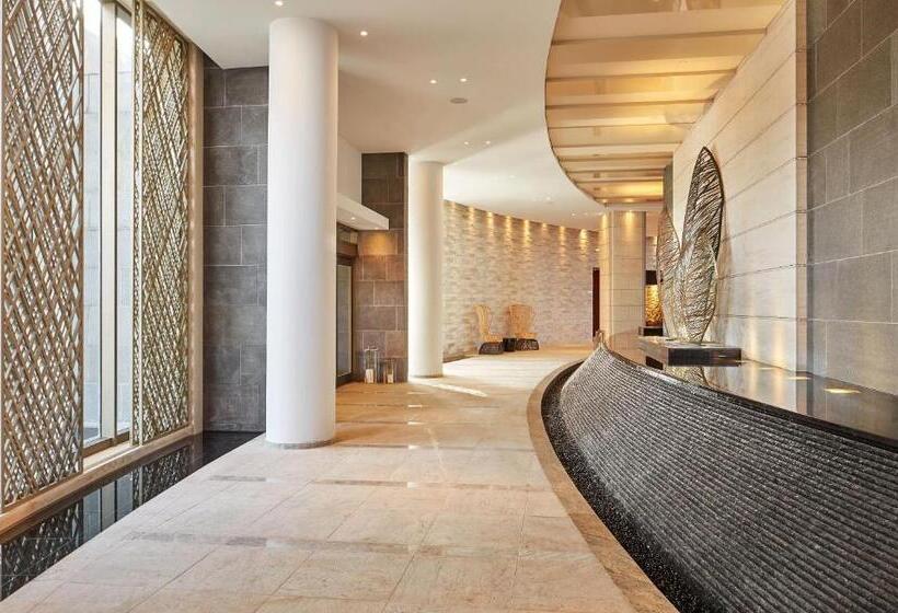 Отель The Tsubaki Tower