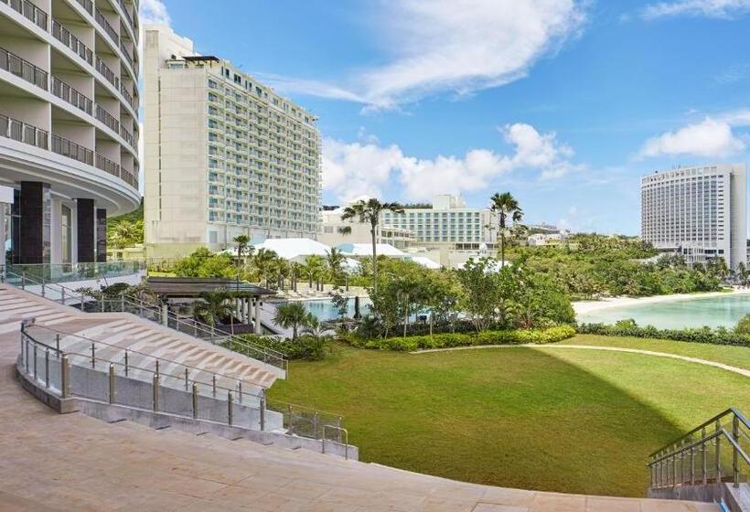 Отель The Tsubaki Tower