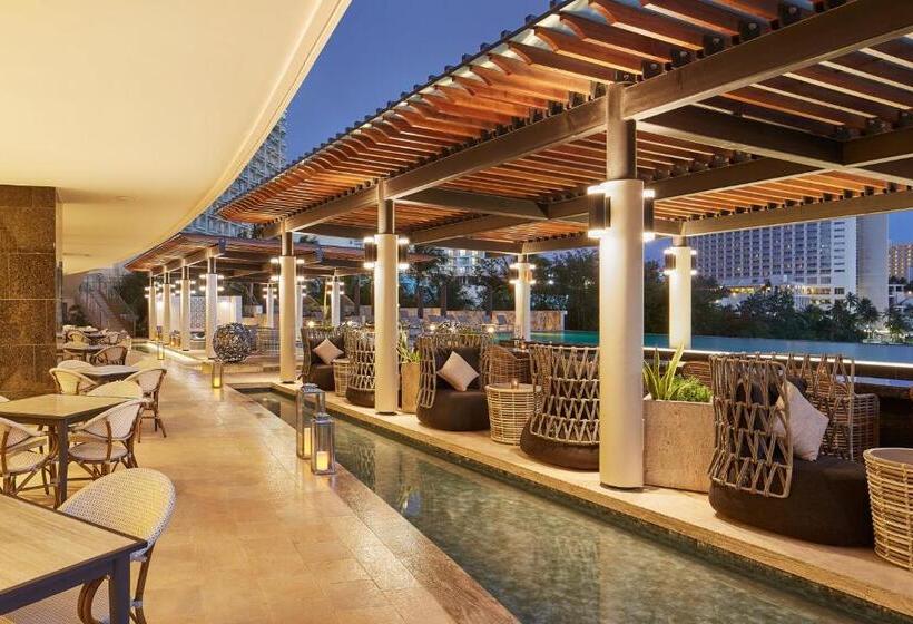 Отель The Tsubaki Tower