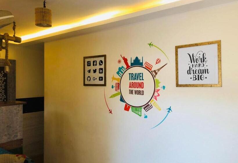 Social Hubz Hostel