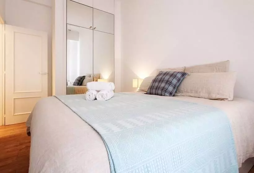 Apartamento Reformado Con Encanto By Theurbanhosts