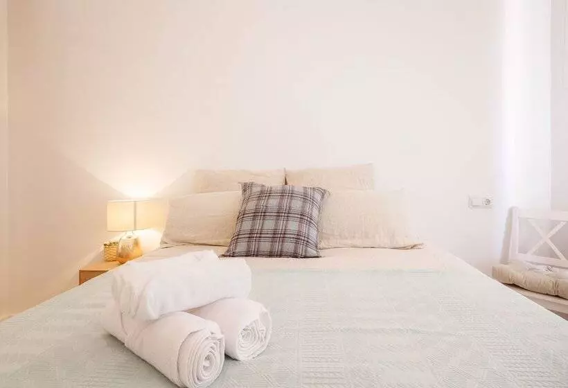 Apartamento Reformado Con Encanto By Theurbanhosts