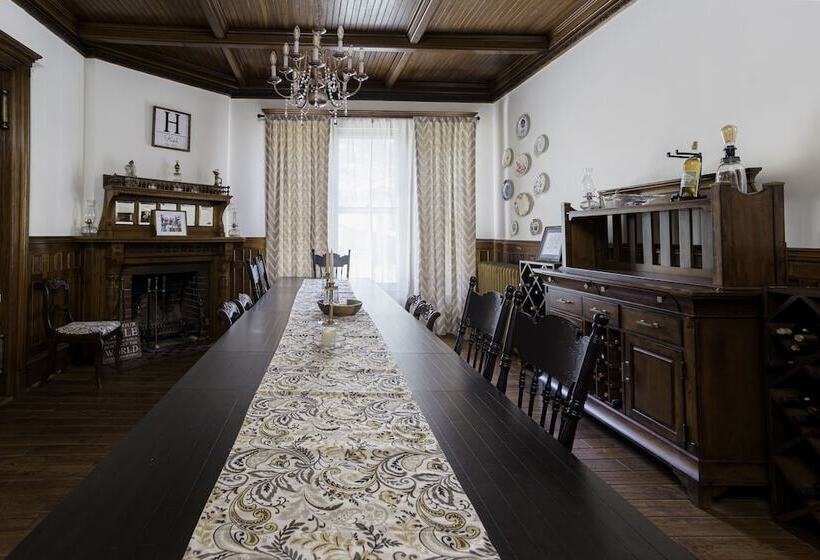 Hatch House Bed & Breakfast