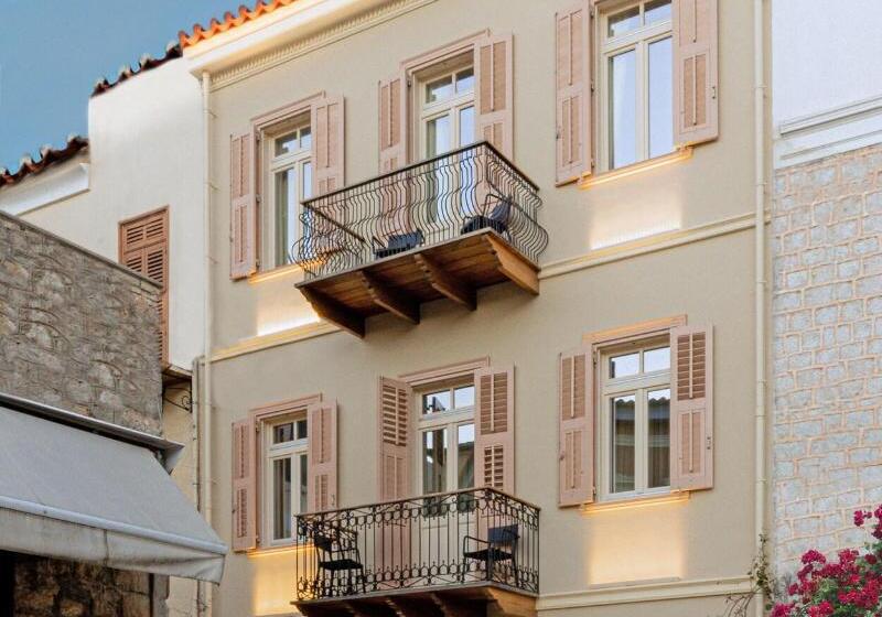 Castellano Hotel & Suites