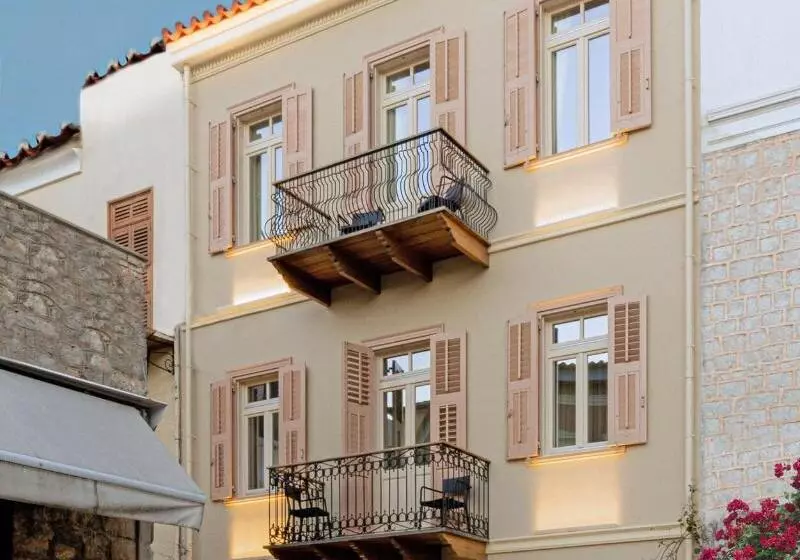 Castellano Hotel & Suites