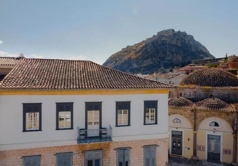 Castellano Hotel & Suites