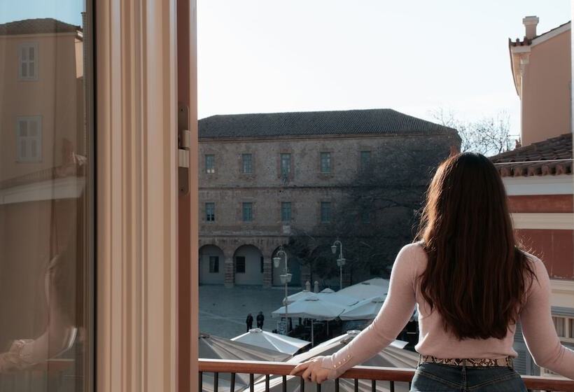 Castellano Hotel & Suites