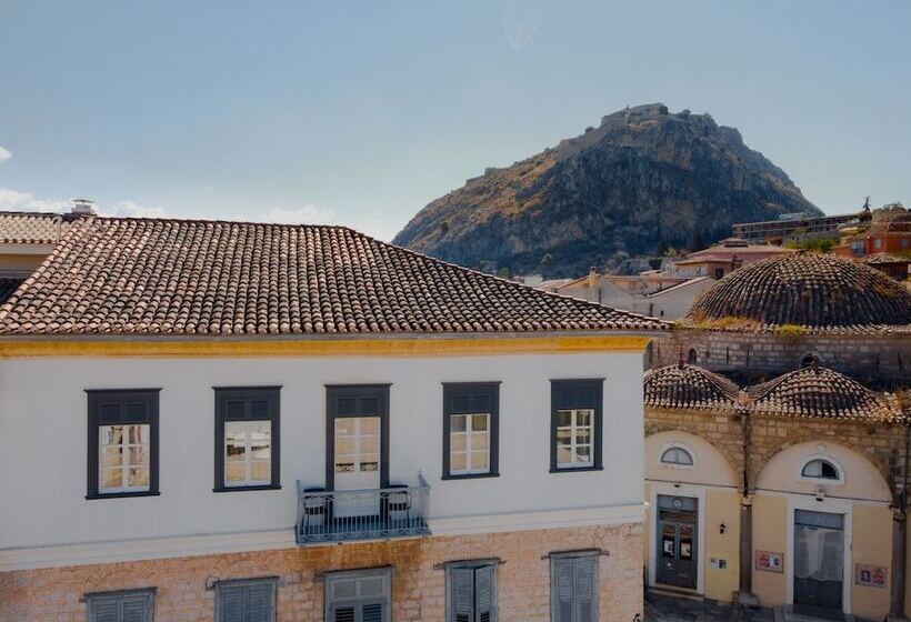 Castellano Hotel & Suites