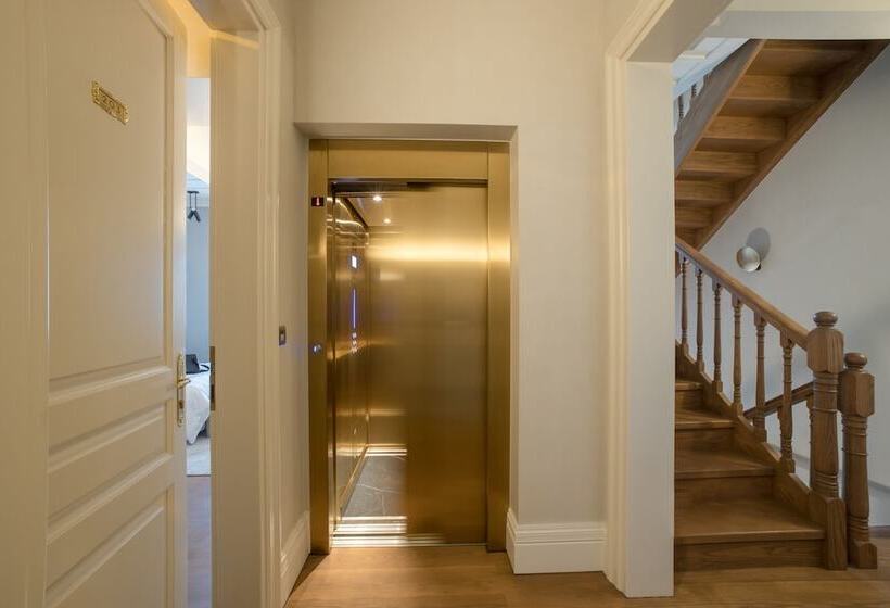 Castellano Hotel & Suites