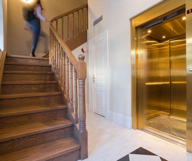 Castellano Hotel & Suites